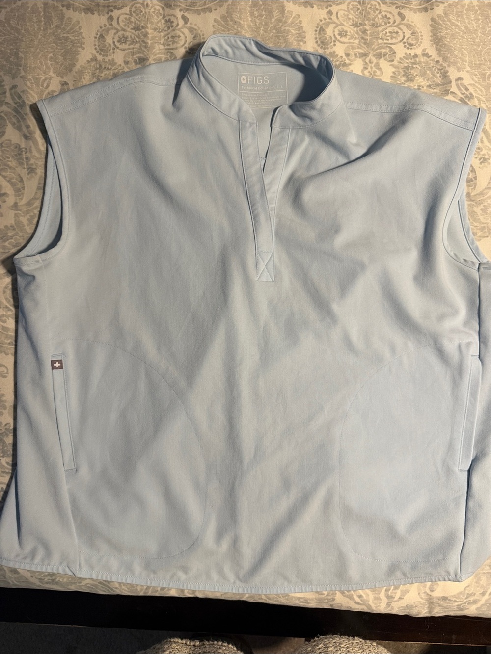 Figs Men’s Sleeveless Medical Top in Pale Blue